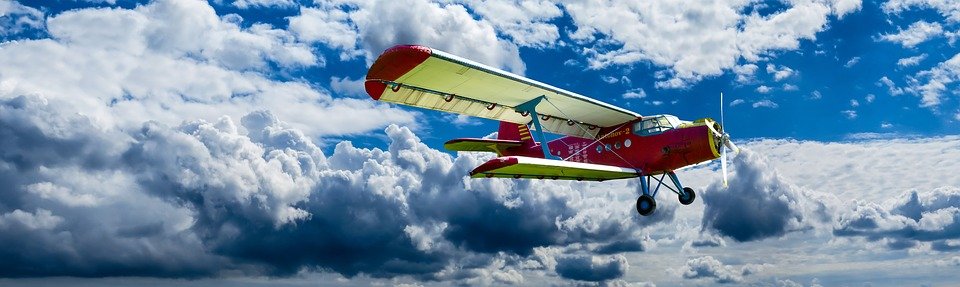 帶遙控飛機(jī)紅色 帶遙控飛機(jī)紅色標(biāo)志